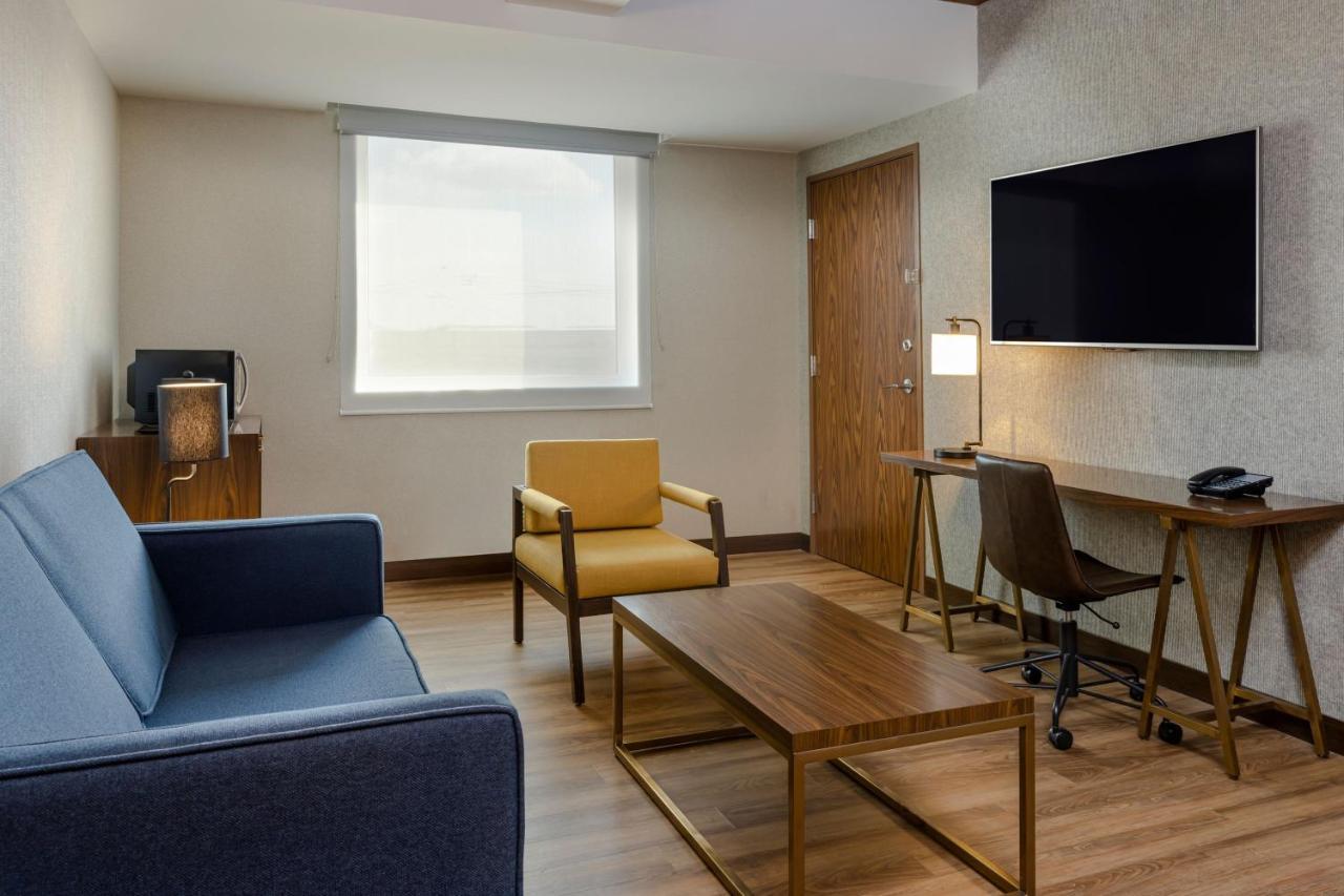 Four Points By Sheraton Monterrey Airport Apodaca Esterno foto